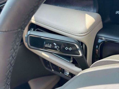 Used 2022 Lincoln Nautilus Reserve AWD/4WD image 24