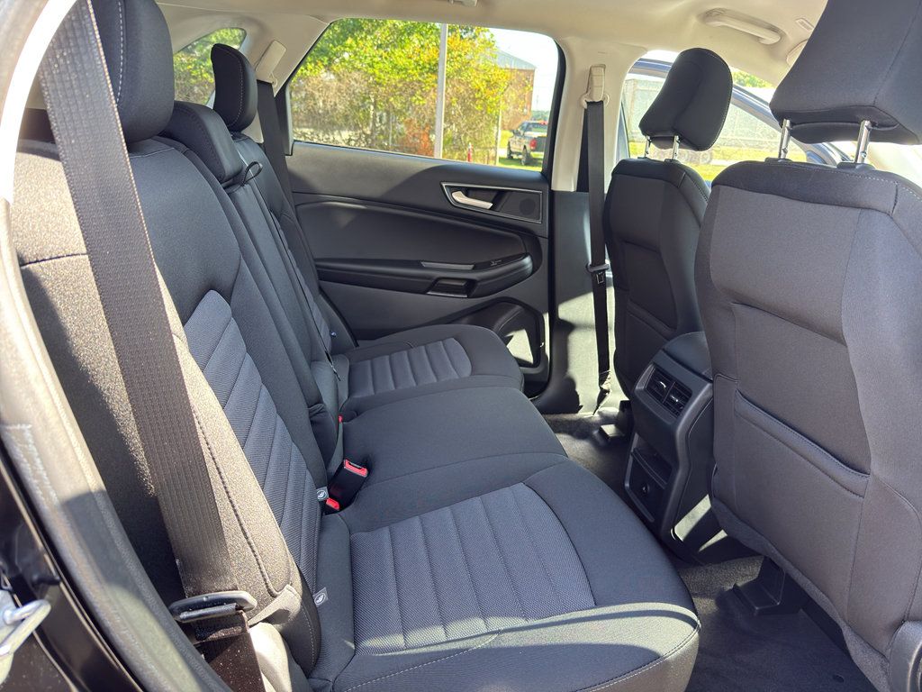 Used 2024 Ford Edge SE AWD/4WD image 14