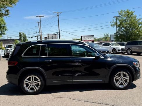 Used 2021 Mercedes-Benz GLB 250 4MATIC image 7