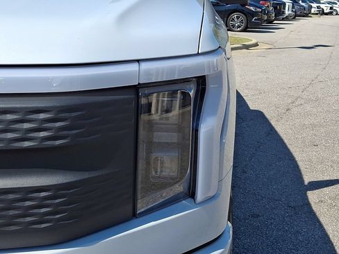 Used 2025 Ford F150 Lightning Flash AWD/4WD image 9