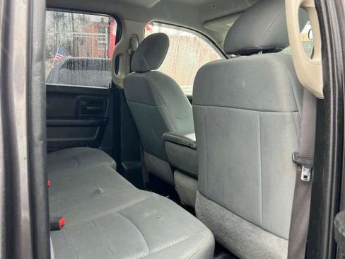 Used 2019 RAM 1500 Express image 33