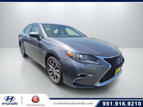 Used 2016 Lexus ES 300h w/ Luxury Package w/Wood Trim FWD image 1