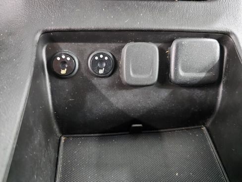 Used 2018 GMC Yukon XL SLE AWD/4WD image 25
