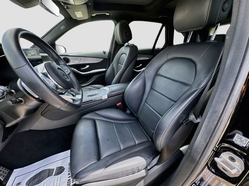 Used 2022 Mercedes-Benz GLC 300 image 24