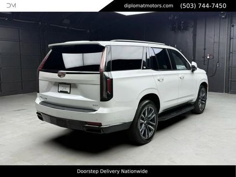 Used 2022 Cadillac Escalade Sport w/ Touring Package AWD/4WD image 7