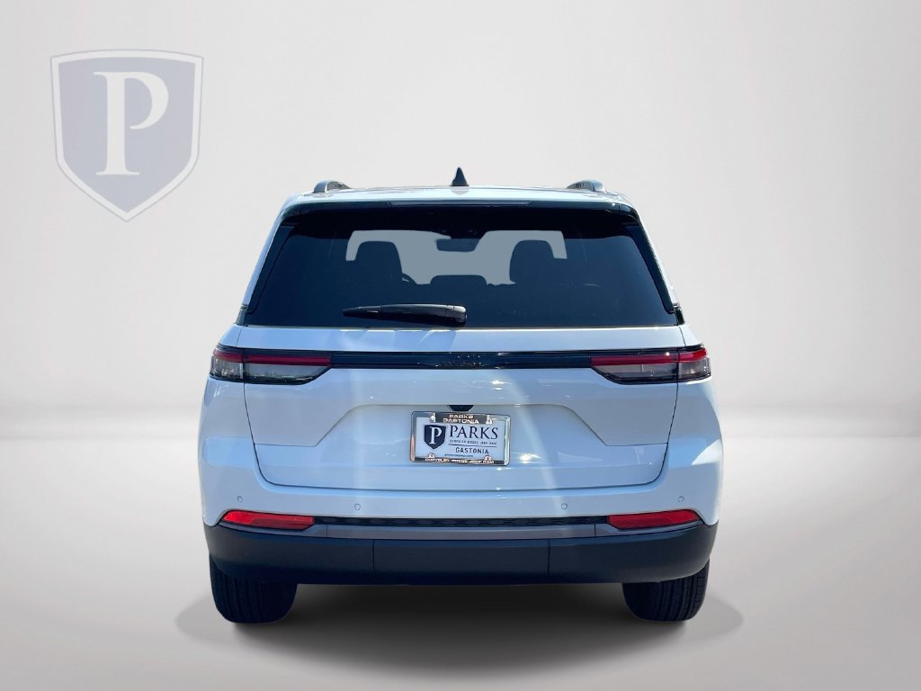 New 2027 Jeep Grand Cherokee Altitude RWD image 6