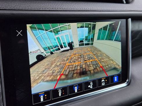 Used 2023 GMC Yukon Denali image 38