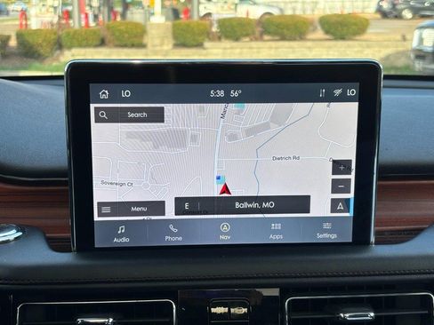 Used 2023 Lincoln Aviator Reserve AWD/4WD image 22