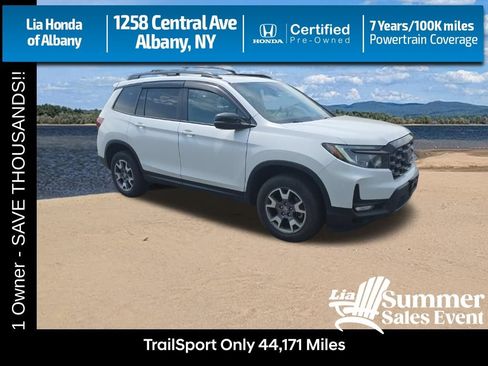 Certified 2023 Honda Passport TrailSport image 1
