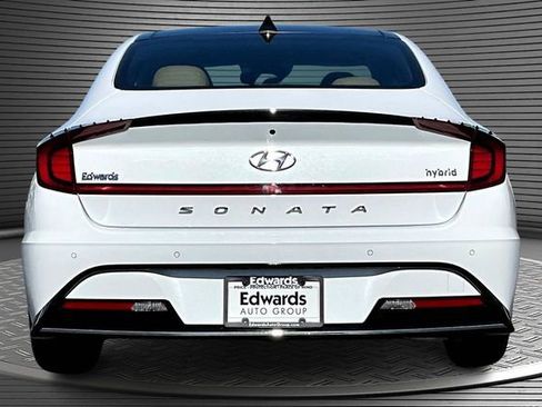 Used 2023 Hyundai Sonata Limited w/ Winter Weather Package FWD image 5