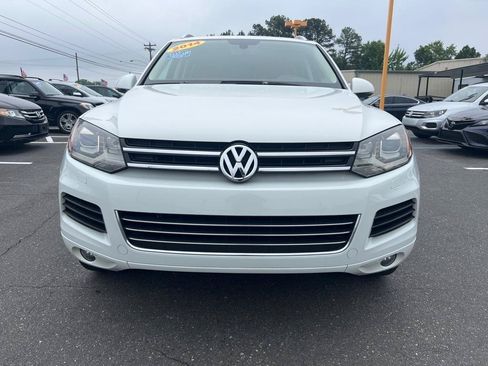 Used 2014 Volkswagen Touareg VR6 AWD/4WD image 2