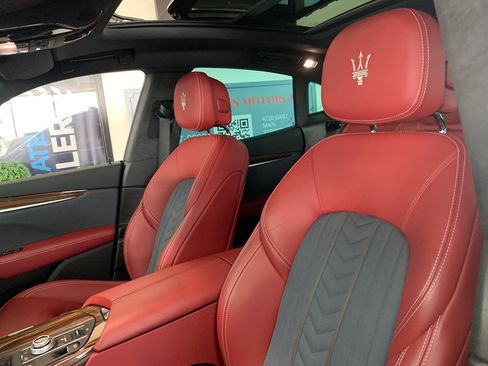 Used 2022 Maserati Levante GT AWD/4WD image 13