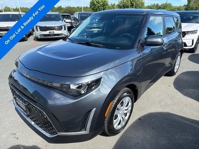 Used 2025 Kia Soul LX