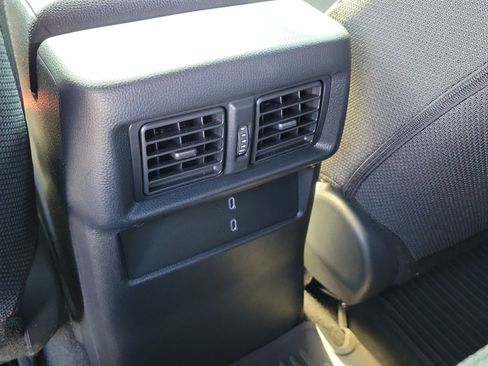 Used 2025 Toyota 4Runner SR5 AWD/4WD image 14