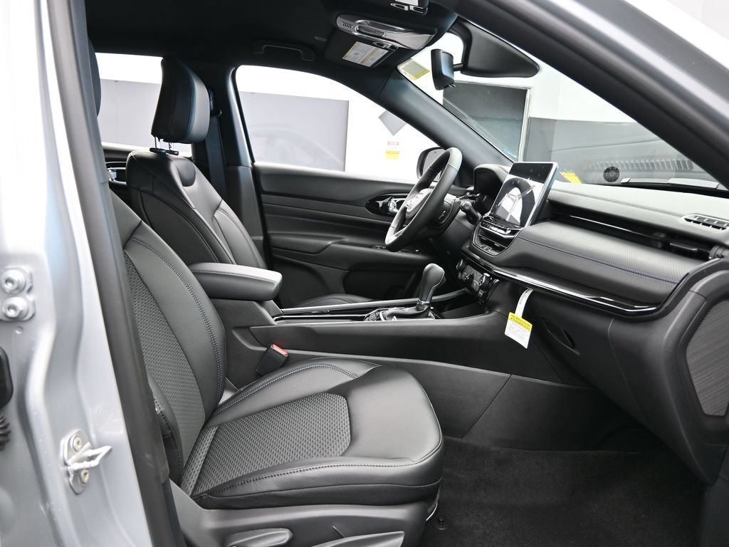 New 2026 Jeep Compass Latitude AWD/4WD image 39