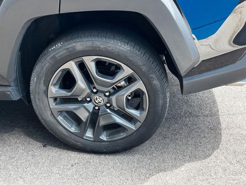 Used 2024 Toyota RAV4 Adventure image 7