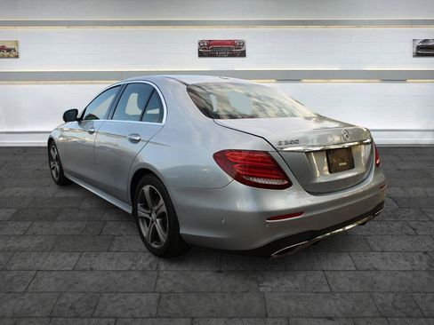 Used 2017 Mercedes-Benz E 300 image 5