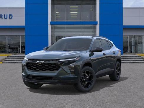 New 2026 Chevrolet Trax LT FWD image 6