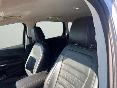 Used 2017 Ford Escape Titanium image 24