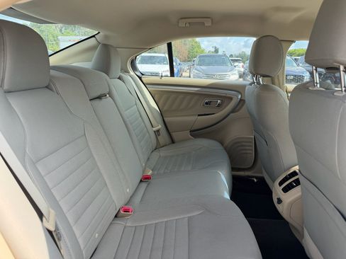 Used 2016 Ford Taurus SE FWD image 28
