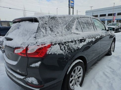 Used 2020 Chevrolet Equinox LT image 2