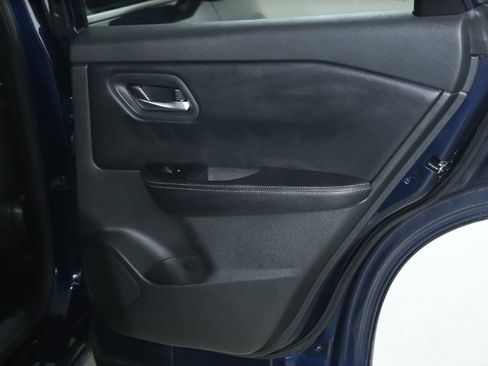 Used 2024 Nissan Rogue SV FWD image 30
