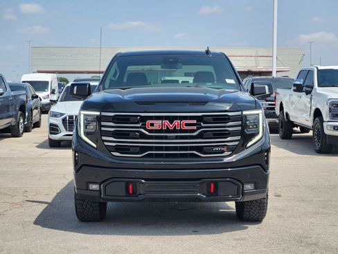 Used 2025 GMC Sierra 1500 AT4 AWD/4WD image 2