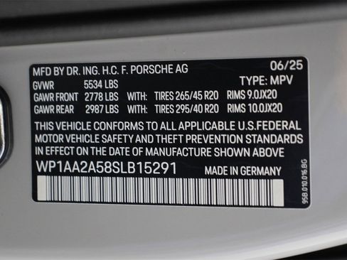 New 2025 Porsche Macan image 24