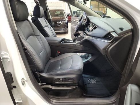 Used 2018 Buick Enclave Essence image 33