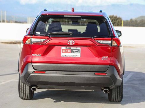 Certified 2025 Toyota RAV4 XLE image 7