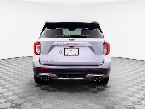 Used 2023 Ford Explorer Platinum w/ Technology Package AWD/4WD image 4