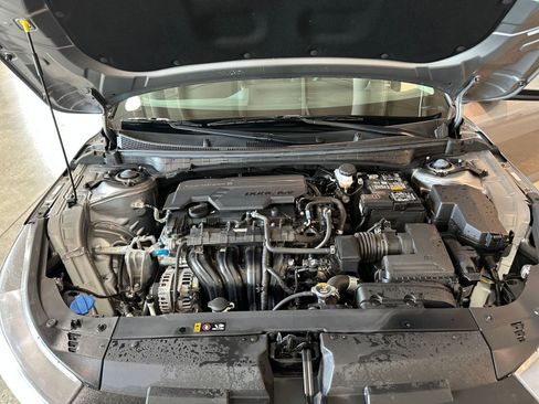 Used 2025 Kia K4 LXS image 31