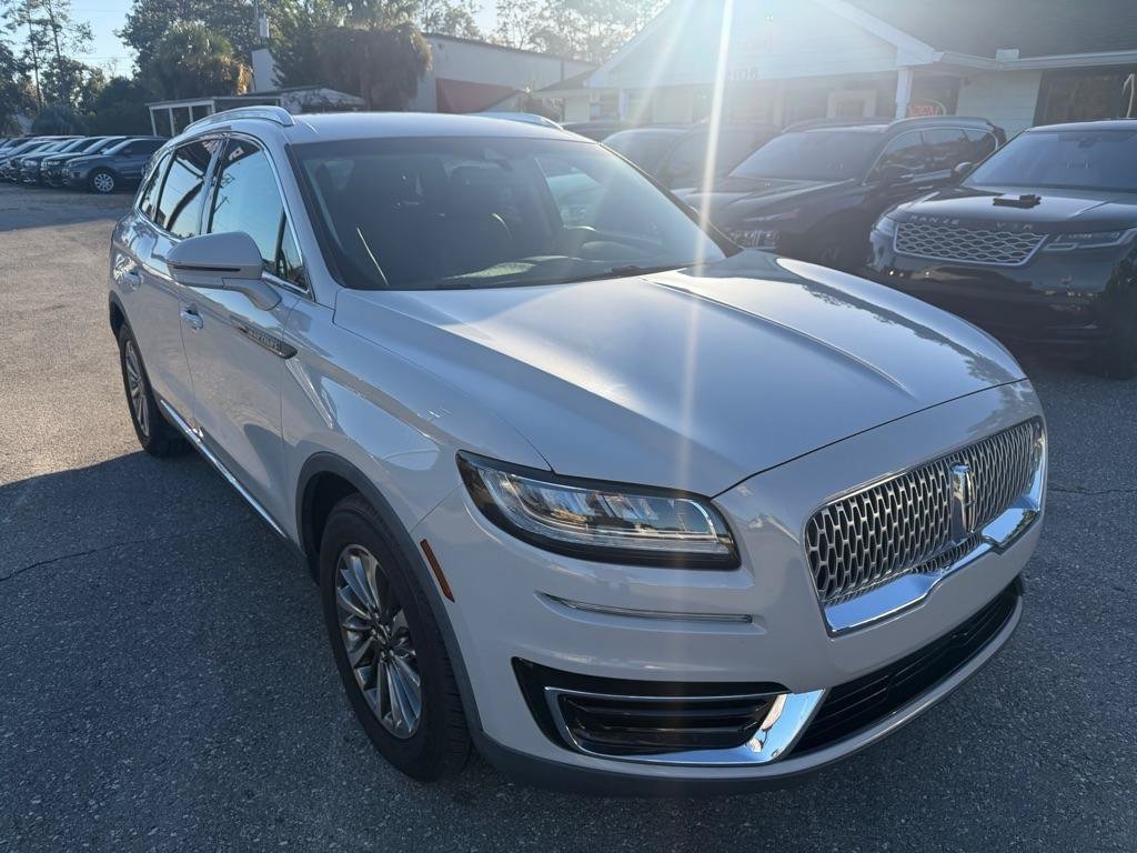 Used 2019 Lincoln Nautilus Select FWD image 3