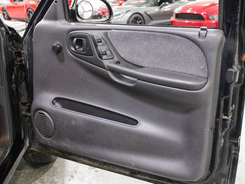 Used 1999 Dodge Dakota Sport image 33