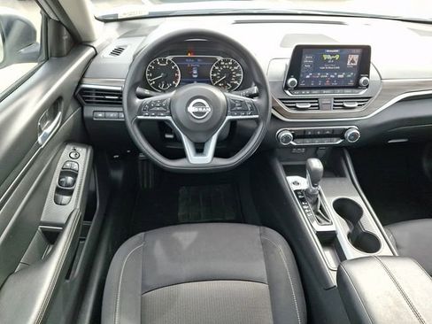 Certified 2025 Nissan Altima 2.5 SV image 12