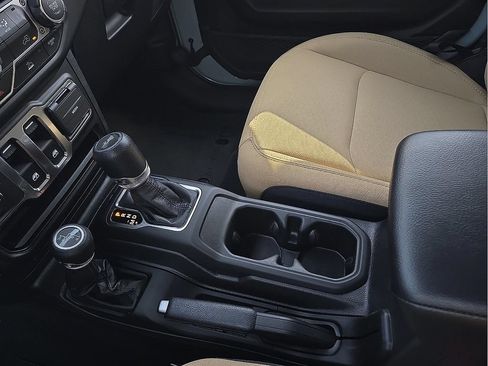 Used 2023 Jeep Wrangler Sport AWD/4WD image 20