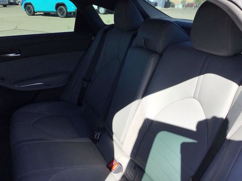 Used 2019 Toyota Avalon Touring w/ Advanced Safety Package FWD image 20