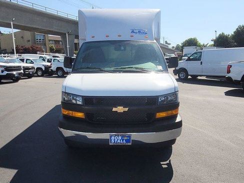 Used 2026 Chevrolet Express 3500 w/ Power Convenience Package RWD image 3