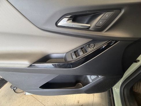 Used 2025 Chevrolet Equinox LT w/ Convenience Package II FWD image 20