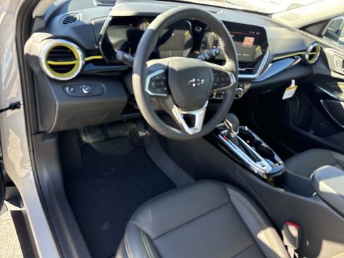 New 2026 Chevrolet Trax ACTIV w/ Driver Confidence Package image 11