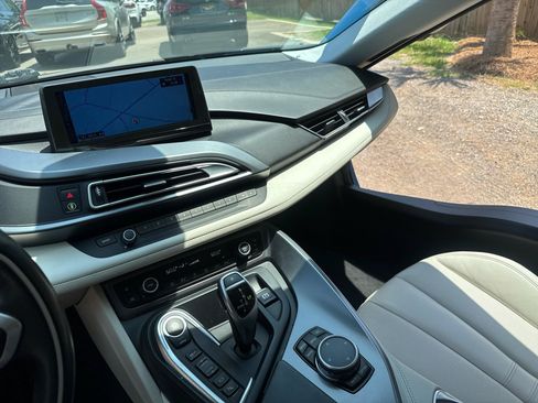 Used 2016 BMW i8 AWD/4WD image 18