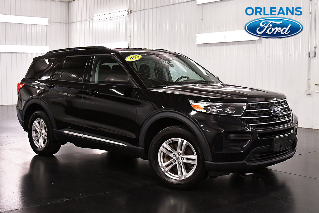 Used 2023 Ford Explorer XLT AWD/4WD image 1