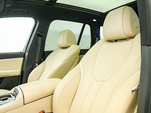 Certified 2022 BMW X5 sDrive40i w/ Premium Package RWD image 17