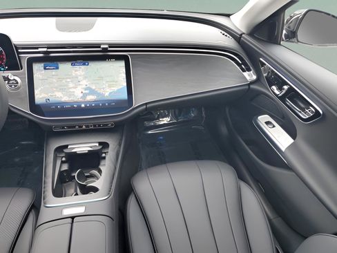 Used 2026 Mercedes-Benz E 350 Sedan image 12