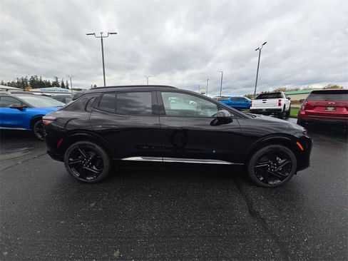 New 2026 Chevrolet Equinox EV RS image 3