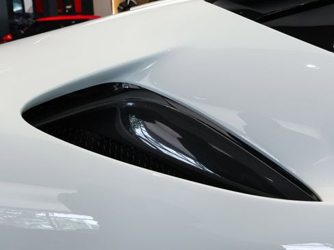 Used 2023 Ferrari SF90 Stradale image 15