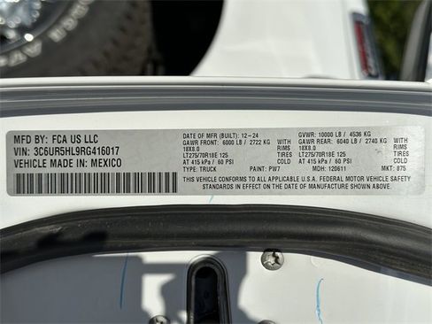 Used 2024 RAM 2500 Tradesman w/ Chrome Appearance Group image 38