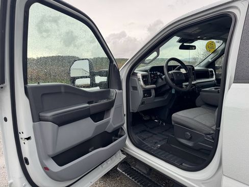 Used 2025 Ford F250 XL w/ STX Appearance Package image 11