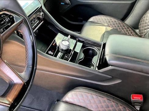 Used 2023 Jeep Grand Cherokee Summit w/ Adv Protech Group IV AWD/4WD image 17