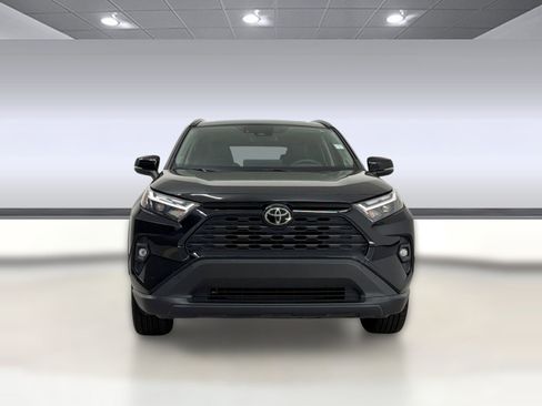Used 2023 Toyota RAV4 XLE Premium FWD image 6